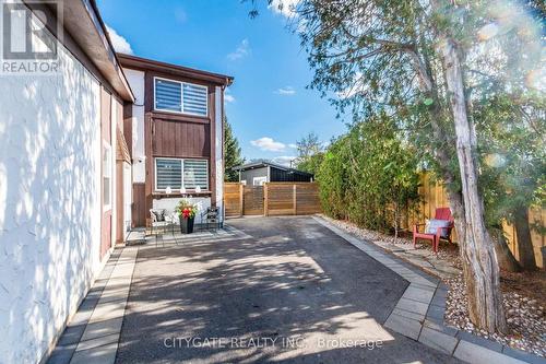 6945 Pamplone Mews S, Mississauga, ON - Outdoor