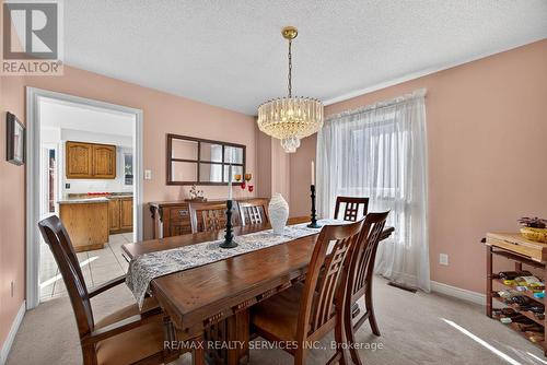 31 Gardenia Way, Caledon, ON - Indoor Photo Showing Dining Room