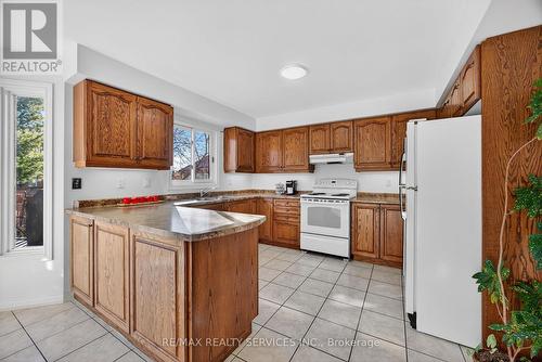 31 Gardenia Way, Caledon, ON - Indoor Photo Showing Kitchen
