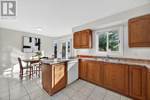 31 Gardenia Way, Caledon, ON - Indoor Photo Showing Kitchen With Double Sink
