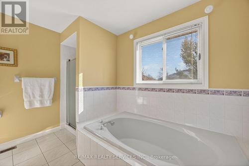 31 Gardenia Way, Caledon, ON - Indoor Photo Showing Bathroom