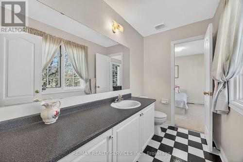 31 Gardenia Way, Caledon, ON - Indoor Photo Showing Bathroom