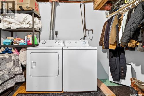 651 Stadacona Street E, Moose Jaw, SK - Indoor Photo Showing Laundry Room
