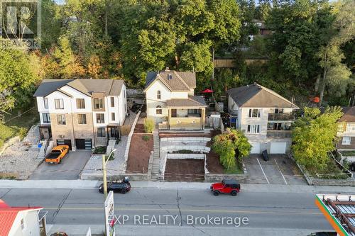 132 Queen Street W, Cambridge, ON - Outdoor