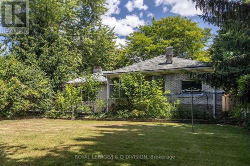 10 Campbell Crescent, Toronto, ON - Outdoor