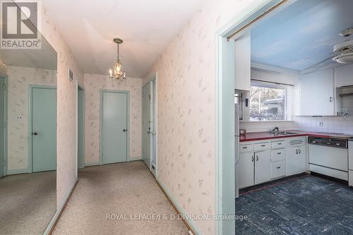 10 Campbell Crescent, Toronto, ON - Indoor