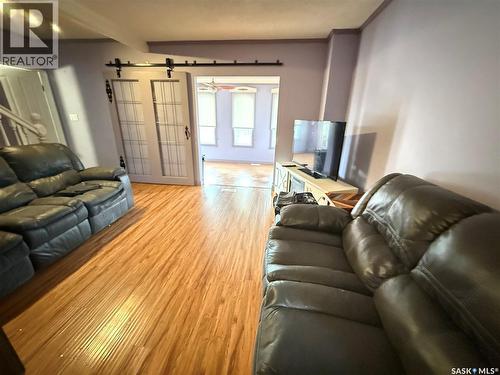 237 Perkins Street, Estevan, SK - Indoor Photo Showing Living Room