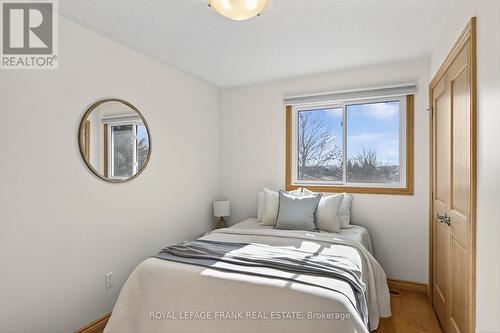 38 Clearview Court, Peterborough (Monaghan Ward 2), ON - Indoor Photo Showing Bedroom