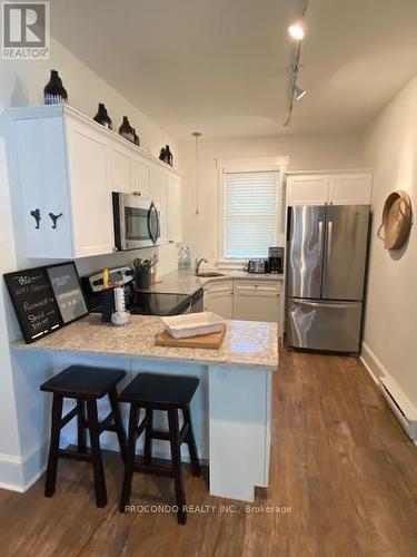23 Farm View Lane, Prince Edward County, ON - Indoor Photo Showing Kitchen