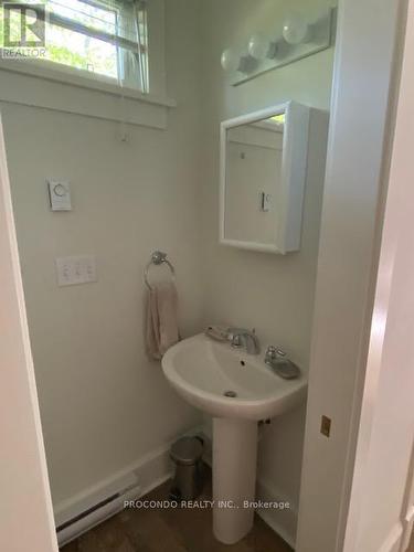 23 Farm View Lane, Prince Edward County, ON - Indoor Photo Showing Bathroom