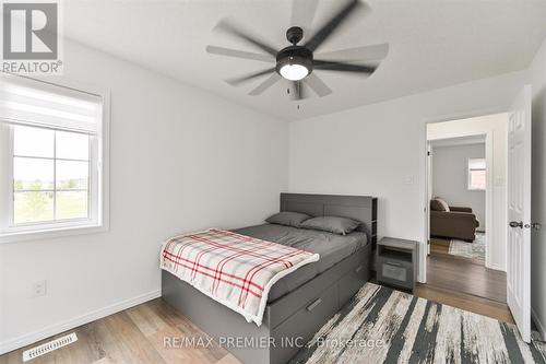 75 Cook Street, Hamilton, ON - Indoor Photo Showing Bedroom