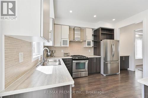 75 Cook Street, Hamilton, ON - Indoor Photo Showing Kitchen With Double Sink With Upgraded Kitchen