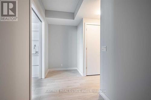 1401 - 2221 Yonge Street, Toronto, ON - Indoor Photo Showing Other Room