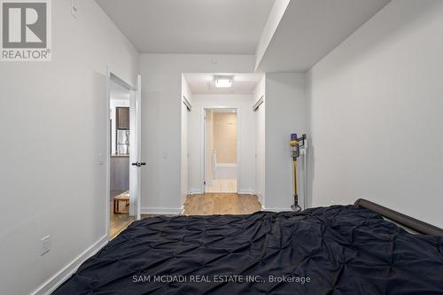 211 - 5025 Harvard Road, Mississauga, ON - Indoor Photo Showing Bedroom