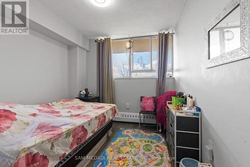 211 - 1050 Stainton Drive, Mississauga, ON - Indoor Photo Showing Bedroom