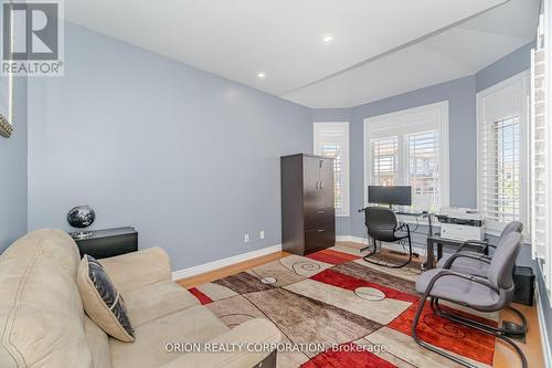 802 Miltonbrook Crescent, Milton, ON - Indoor Photo Showing Other Room