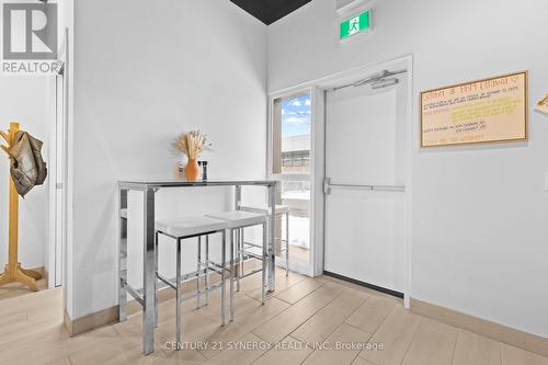 9/10 - 200 Vanguard Drive, Ottawa, ON 