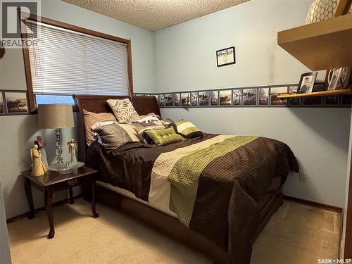 97 Dorothy Street, Regina, SK - Indoor Photo Showing Bedroom