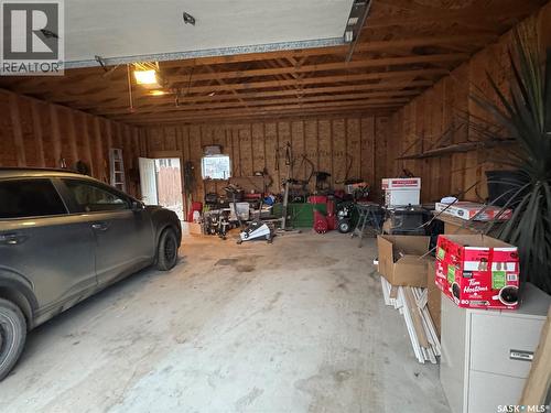 97 Dorothy Street, Regina, SK - Indoor Photo Showing Garage