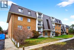 32 27 Centennial STREET  Regina, SK S4S 6P8