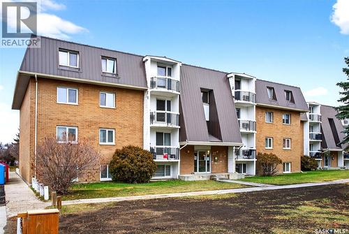 32 27 Centennial Street, Regina, SK - Outdoor With Balcony