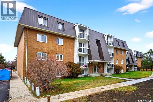 32 27 Centennial Street, Regina, SK - Outdoor With Balcony With Facade