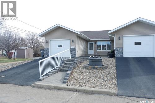 401 3rd AVENUE E  Assiniboia, SK S0H 0B0