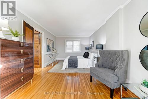 136 Humbercrest Boulevard, Toronto, ON - Indoor