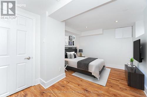 299 Park Avenue, Brantford, ON - Indoor Photo Showing Bedroom