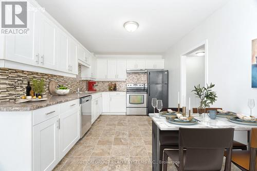 299 Park Avenue, Brantford, ON - Indoor Photo Showing Kitchen With Upgraded Kitchen