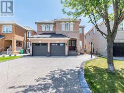 38 BOTTLEBRUSH DRIVE  Brampton, ON L6R 2Z5