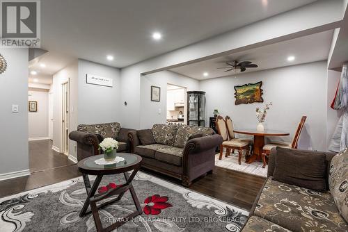 201 Windsor Street, Welland (Broadway), ON - Indoor Photo Showing Living Room