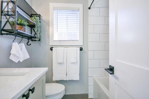 27 Claire Drive, Barrie, ON - Indoor Photo Showing Bathroom