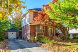 111 PRICE AVENUE  Welland (Prince Charles), ON L3C 3Y3