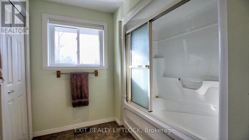 4089 County Road 44, Havelock-Belmont-Methuen (Belmont-Methuen), ON - Indoor Photo Showing Bathroom