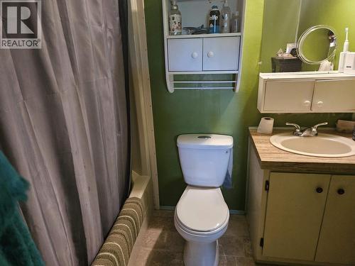 1182 N Third Avenue, Williams Lake, BC - Indoor Photo Showing Bathroom