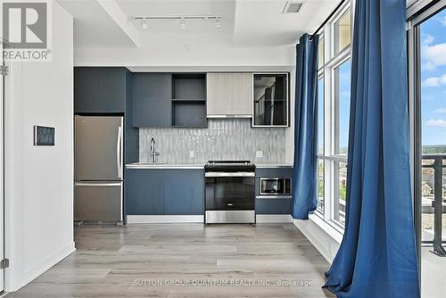 Ph06 - 405 Dundas Street W, Oakville, ON - Indoor Photo Showing Kitchen