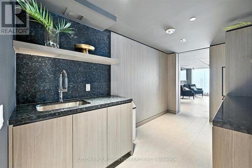 Ph06 - 405 Dundas Street W, Oakville, ON - Indoor