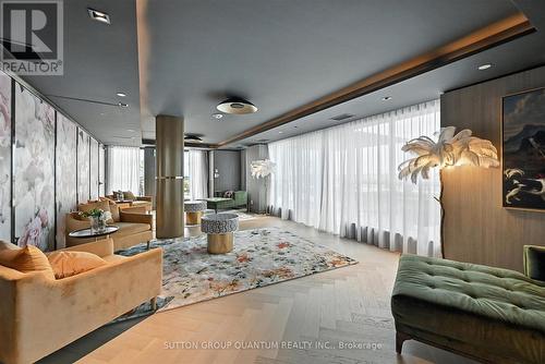 Ph06 - 405 Dundas Street W, Oakville, ON - Indoor