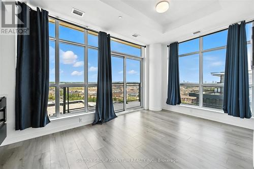 Ph06 - 405 Dundas Street W, Oakville, ON - Indoor