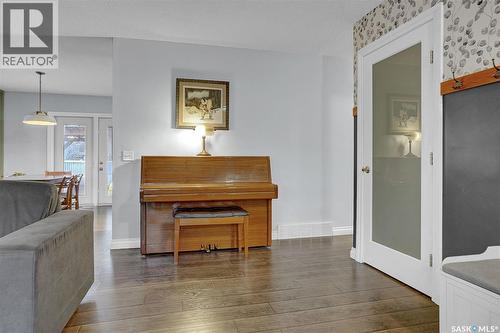 25 Haultain Crescent, Regina, SK - Indoor Photo Showing Living Room