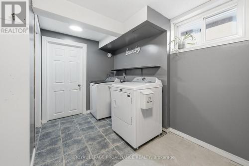 81 Crestview Avenue, Belleville (Belleville Ward), ON - Indoor Photo Showing Laundry Room