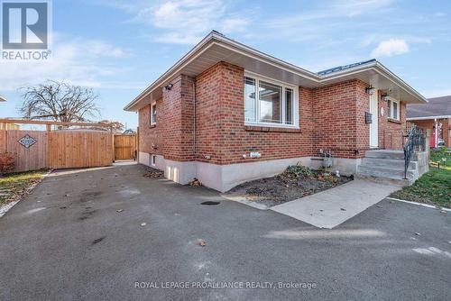 81 Crestview Avenue, Belleville (Belleville Ward), ON - Outdoor