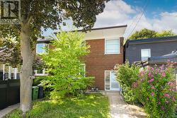 MAIN FLOOR - 106 MAIN STREET  Toronto, ON M4E 2V8