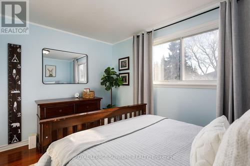 7158 Ridgeland Crescent, Mississauga, ON - Indoor Photo Showing Bedroom