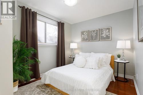 7158 Ridgeland Crescent, Mississauga, ON - Indoor Photo Showing Bedroom