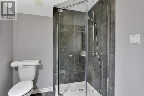 7158 Ridgeland Crescent, Mississauga, ON - Indoor Photo Showing Bathroom
