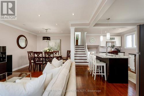 7158 Ridgeland Crescent, Mississauga, ON - Indoor