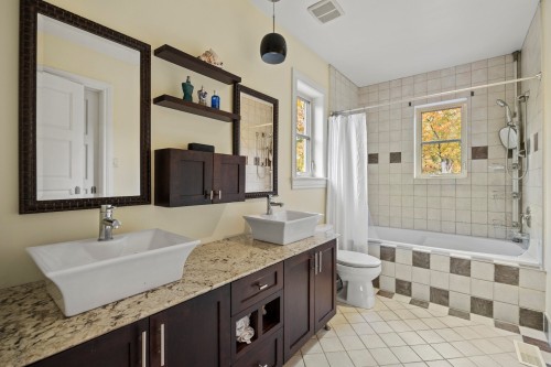 Chambre à coucher - 20110 Ch. Lakeshore, Baie-D'Urfé, QC - Indoor Photo Showing Bedroom