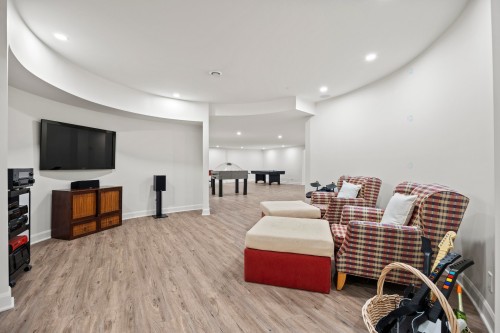 Salle de lavage - 20110 Ch. Lakeshore, Baie-D'Urfé, QC - Indoor Photo Showing Laundry Room